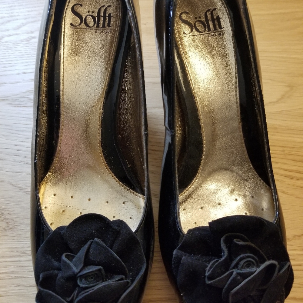 Sofft brand peep toe heels